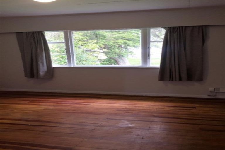 Photo of property in 30 Wainuiomata Road, Wainuiomata, Lower Hutt, 5014