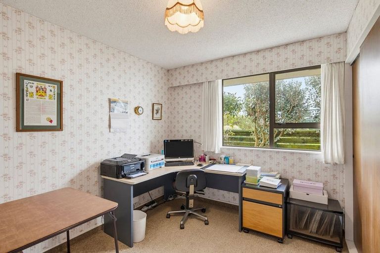 Photo of property in 43 Belvedere Avenue, Waikanae, 5036