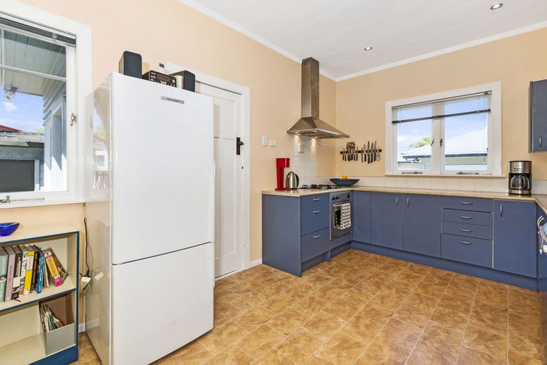 Photo of property in 20 John Street, Pukekohe, 2120