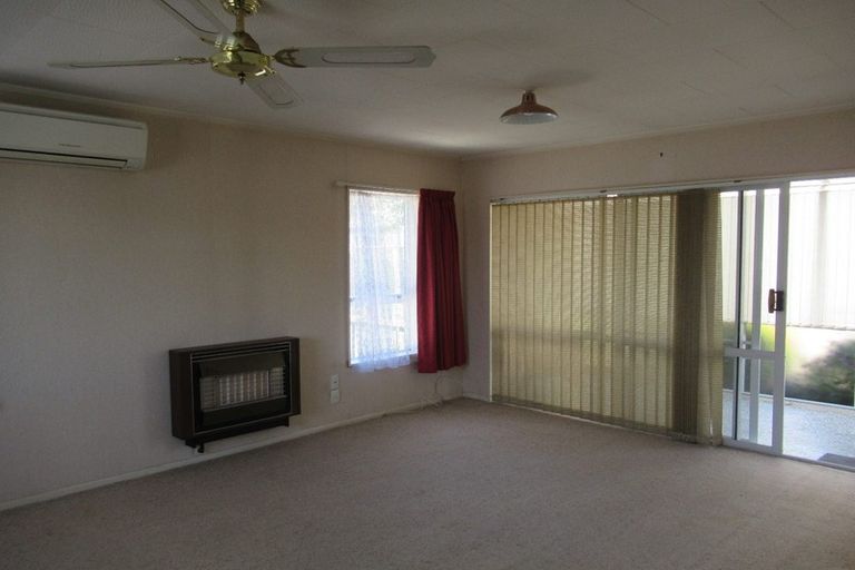 Photo of property in 16c Mako Mako Road, Levin, 5510