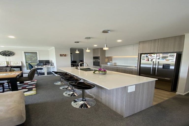 Photo of property in 6 Ken Douglas Drive, Aotea, Porirua, 5024