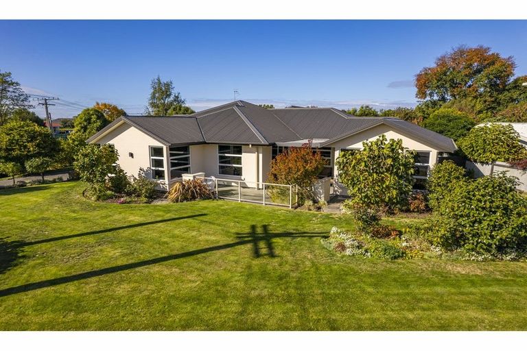 Photo of property in 100 Princes Street, Temuka, 7920