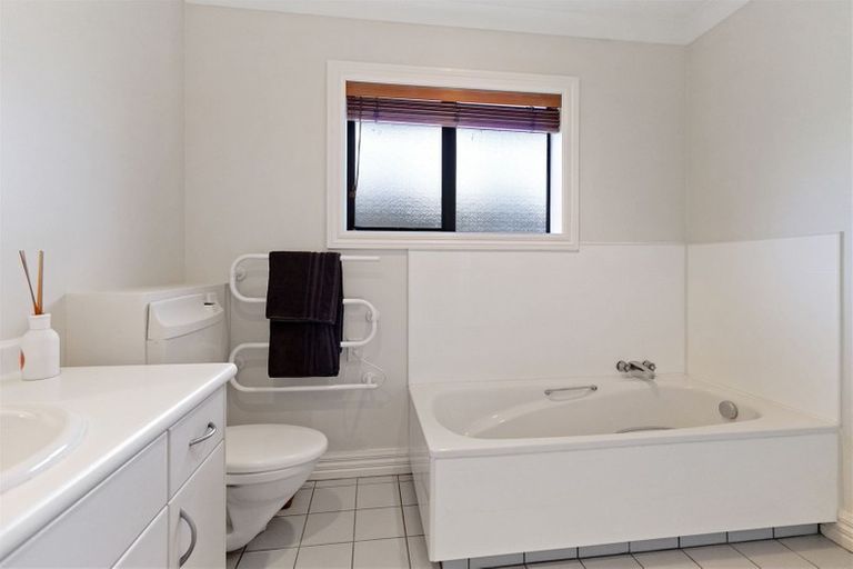 Photo of property in 72 Koutunui Road, Athenree, Katikati, 3177