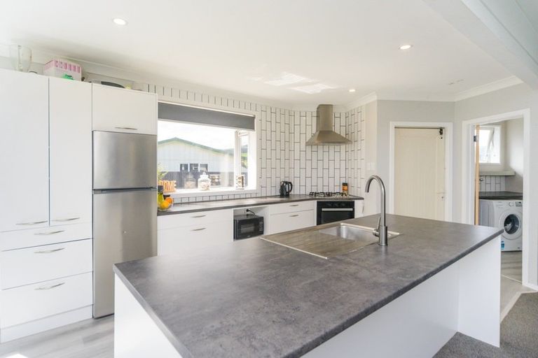 Photo of property in 42 Lincoln Street, Ashhurst, 4810