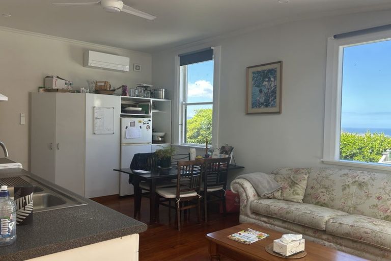 Photo of property in 62 Roseneath Terrace, Roseneath, Wellington, 6011