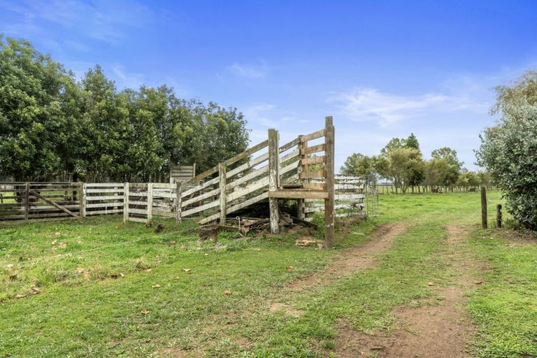 Photo of property in 16 Eureka Road, Eureka, Hamilton, 3287