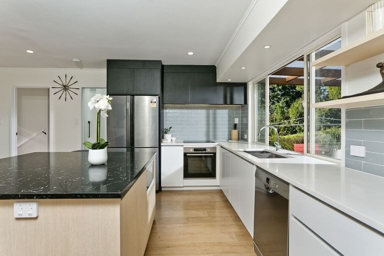 Photo of property in 68 Salamanca Road, Sunnynook, Auckland, 0620