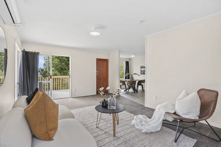 Photo of property in 100 Solar Road, Glen Eden, Auckland, 0602