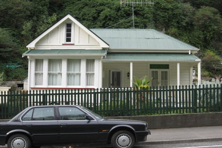 Photo of property in 153 Shakespeare Road, Bluff Hill, Napier, 4110