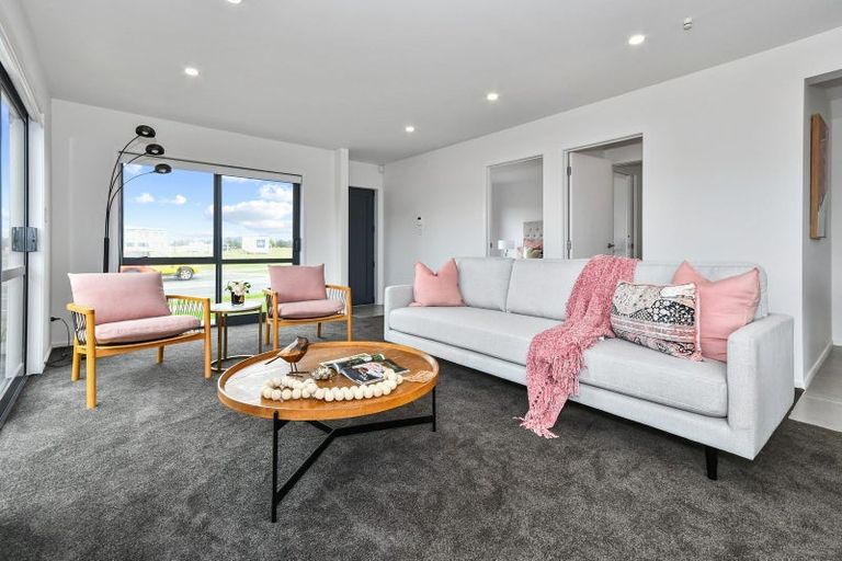 Photo of property in 4 Kaitiaki Drive, Clarks Beach, 2122