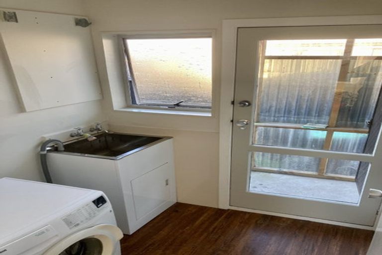 Photo of property in 2/50 Chipping Lane, Redwood, Christchurch, 8051