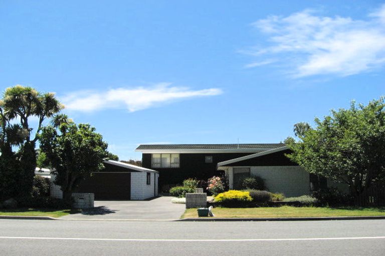 Photo of property in 480 Avonhead Road, Avonhead, Christchurch, 8042