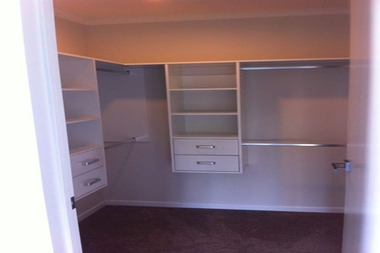 Photo of property in 40 Corricvale Way, Northcross, Auckland, 0630