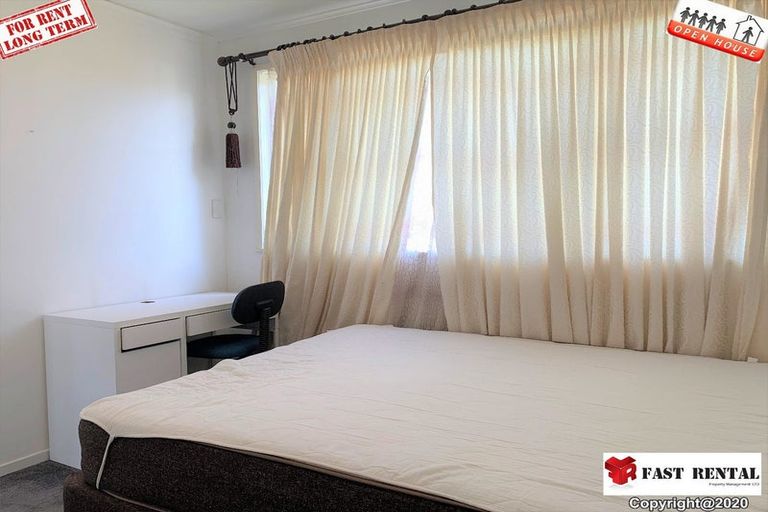 Photo of property in 2/1a Becroft Drive, Forrest Hill, Auckland, 0620