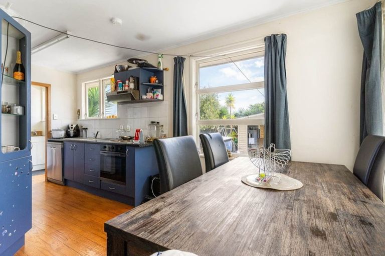 Photo of property in 43 Tatariki Street, Rosehill, Papakura, 2113