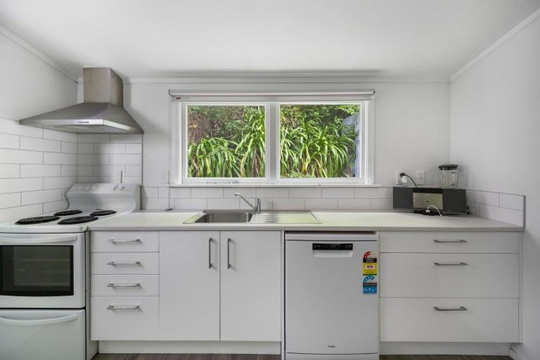Photo of property in 6 Shelley Street, Napier South, Napier, 4110