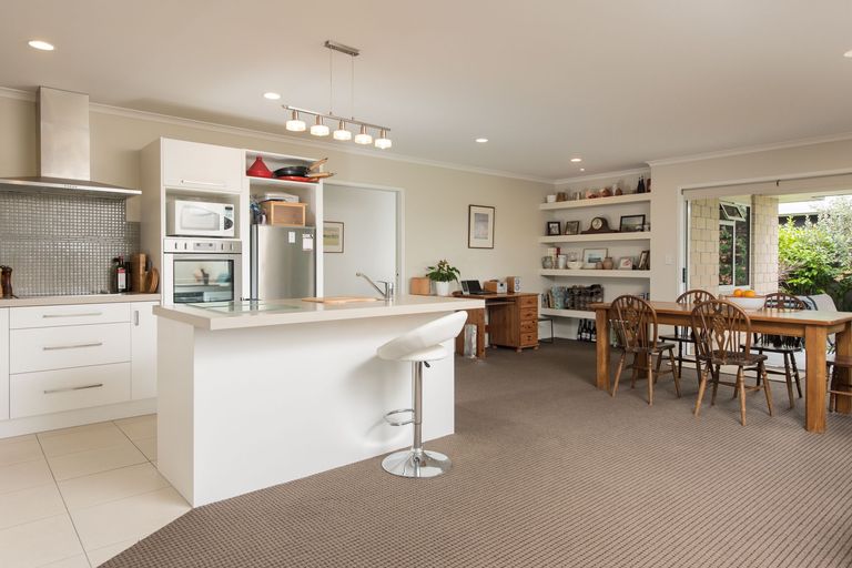 Photo of property in 119 Oriental Parade, Papamoa Beach, Papamoa, 3118