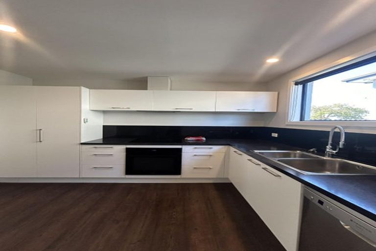 Photo of property in 135 Queenspark Drive, Parklands, Christchurch, 8083