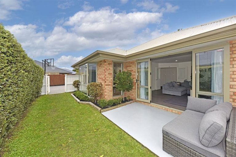 Photo of property in 37 Ernest Gray Place, Halswell, Christchurch, 8025