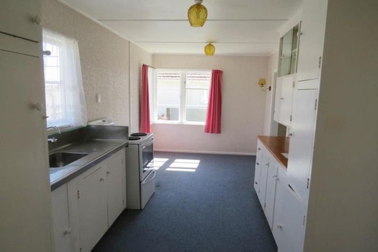 Photo of property in 5 Raleigh Street, Vogeltown, New Plymouth, 4310