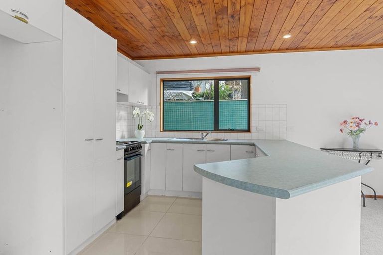 Photo of property in 29a Auld Street, Torbay, Auckland, 0630