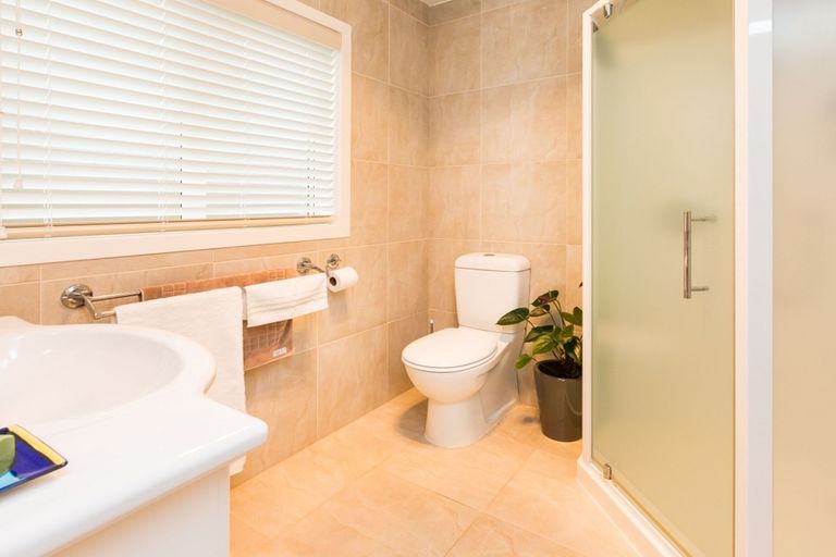 Photo of property in 3 Alma Place, Milson, Palmerston North, 4414