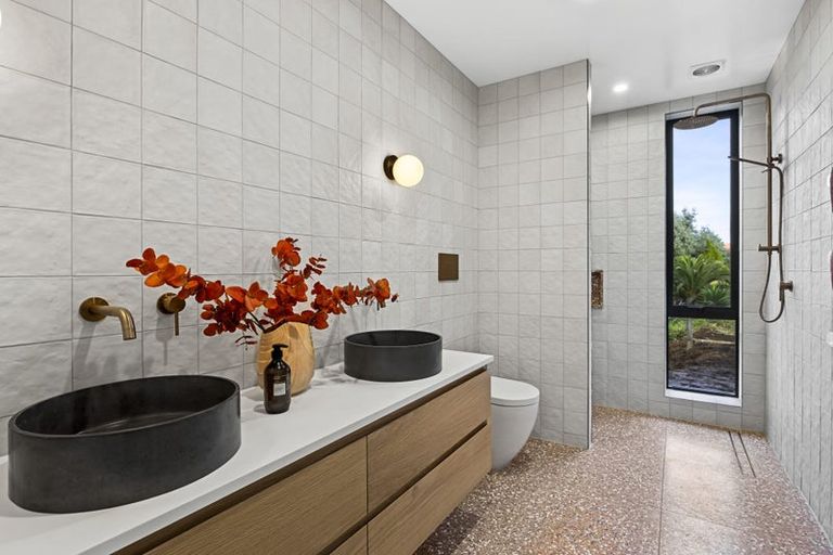 Photo of property in 88 Wairau Road, Oakura, 4314