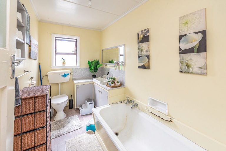 Photo of property in 51 Bamber Street, Castlecliff, Whanganui, 4501