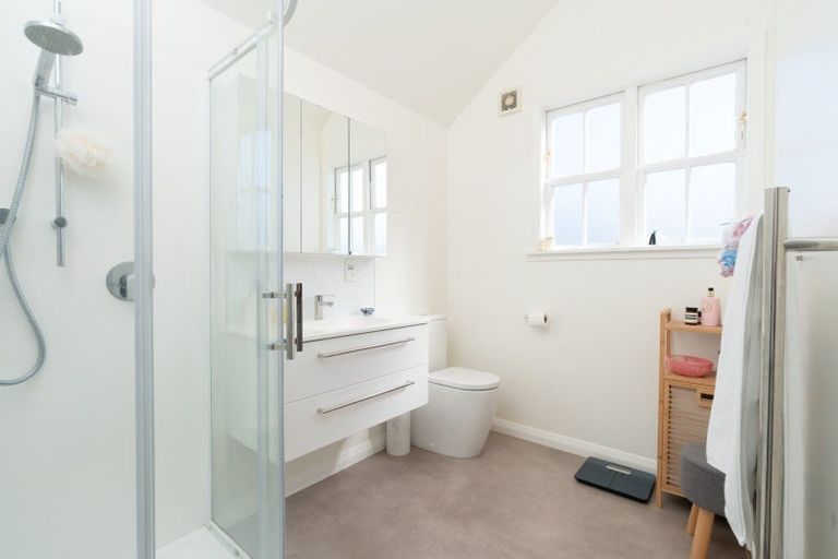 Photo of property in 374 Karori Road, Karori, Wellington, 6012