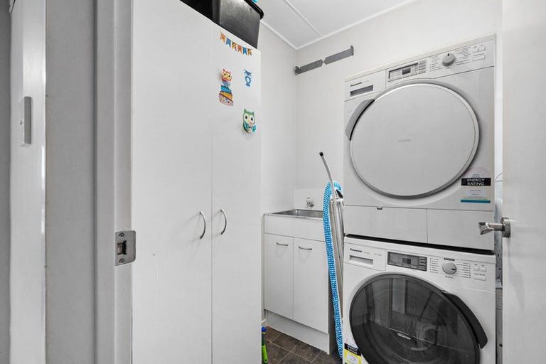 Photo of property in 4 Newland Court, Palmerston North, 4410