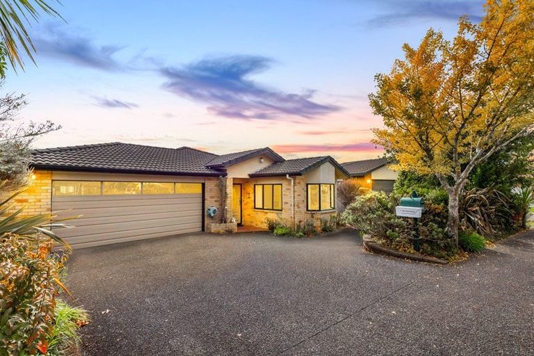 Photo of property in 4 Toledo Avenue, Henderson, Auckland, 0612