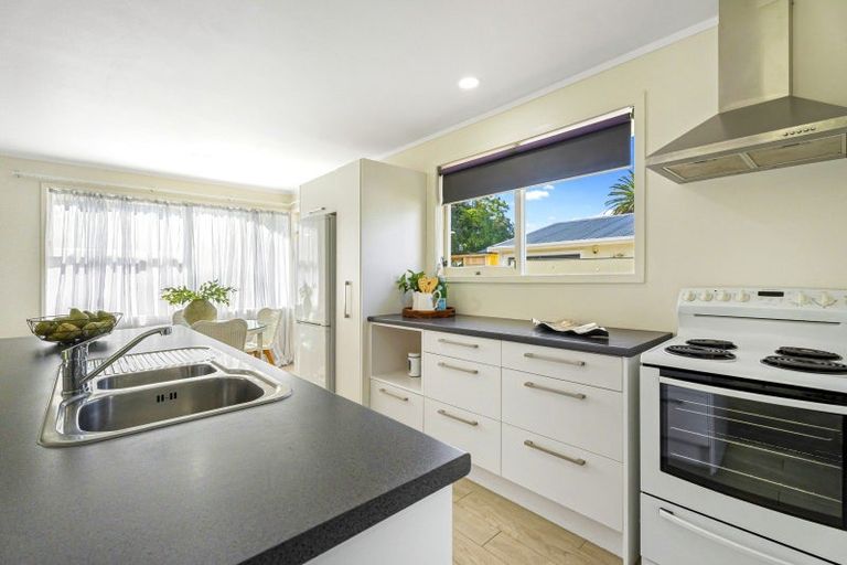 Photo of property in 91 Coronation Road, Mangere Bridge, Auckland, 2022