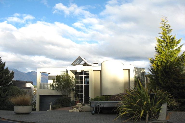 Photo of property in 25 Earnslaw Terrace, Queenstown, 9300