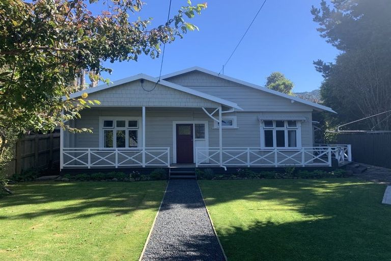 Photo of property in 11 Duke Street, Sawyers Bay, Port Chalmers, 9023