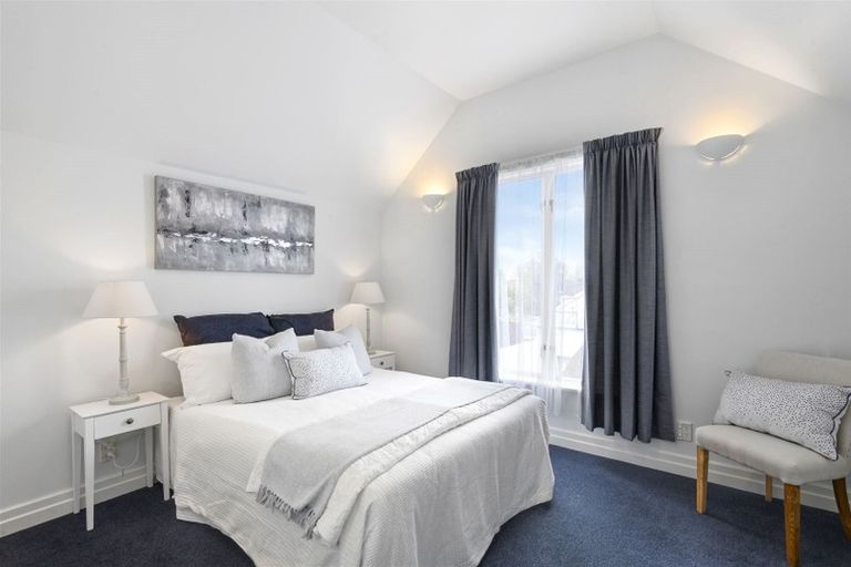 Photo of property in 2/148 Memorial Avenue, Burnside, Christchurch, 8053