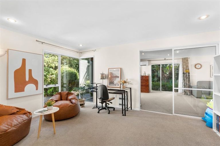 Photo of property in 12 Cephas Close, Sockburn, Christchurch, 8042