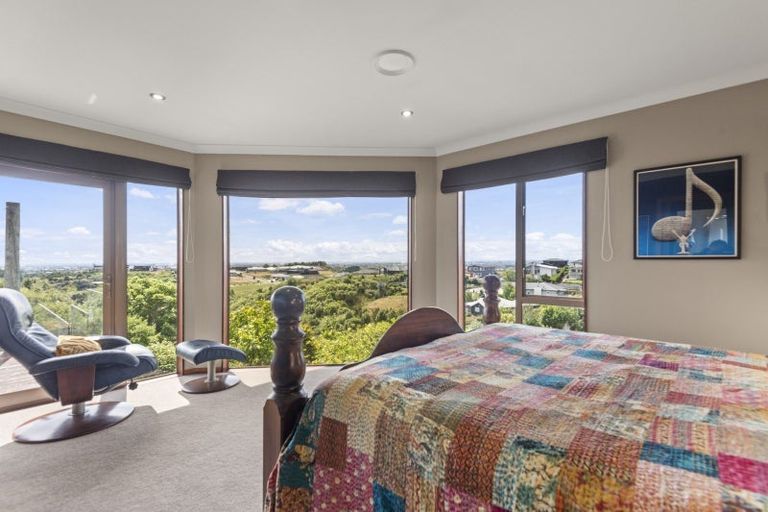 Photo of property in 117 Ruapehu Drive, Fitzherbert, Palmerston North, 4410