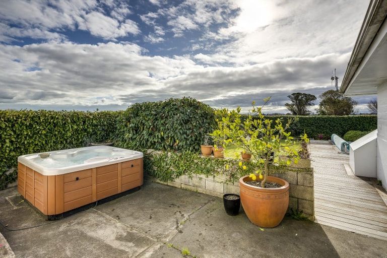Photo of property in 72 Reynolds Road, Havelock North, 4130