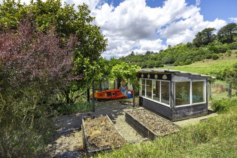 Photo of property in 165b Te Hutewai Road, Raglan, 3296