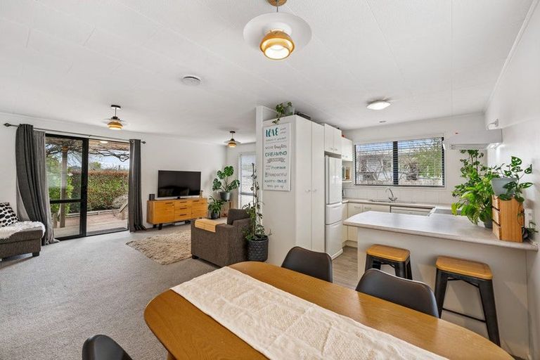 Photo of property in 1b Arney Road, Ranui, Auckland, 0612