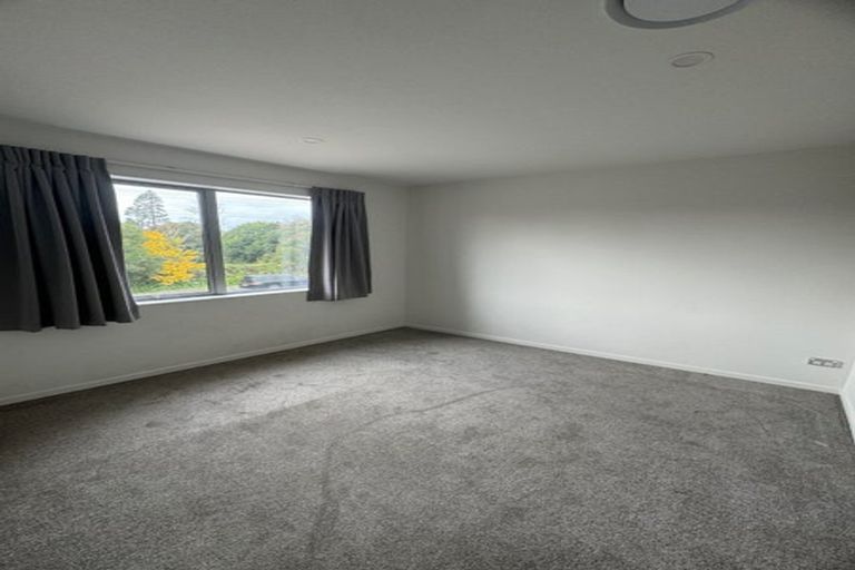 Photo of property in 2 Hoia Street, Papakura, 2110