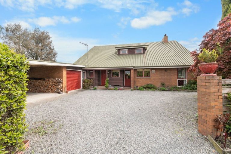 Photo of property in 14 Oakden Drive, Darfield, 7510