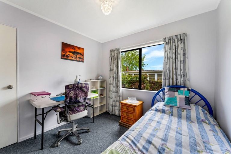 Photo of property in 5a Glenbrook Grove, Naenae, Lower Hutt, 5011