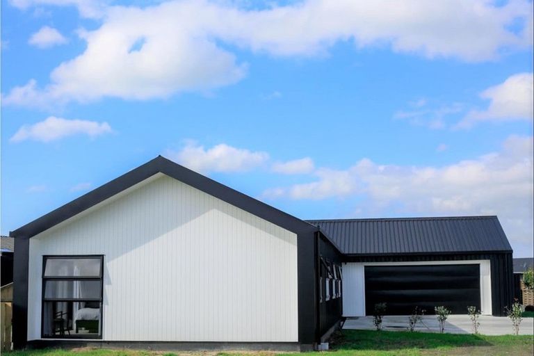 Photo of property in 121 Mahoe Place, Matarangi, Whitianga, 3592