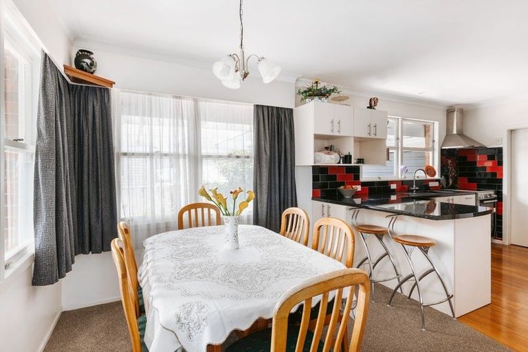 Photo of property in 24 Waimapu Street, Greerton, Tauranga, 3112