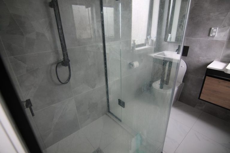 Photo of property in 5b Rimu Road, Mangere Bridge, Auckland, 2022