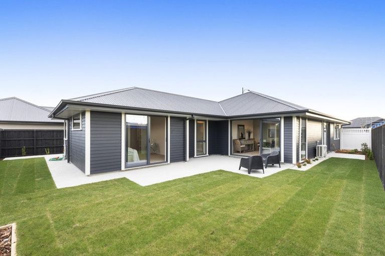 Photo of property in 40 Homestead Drive, Rangiora, 7400