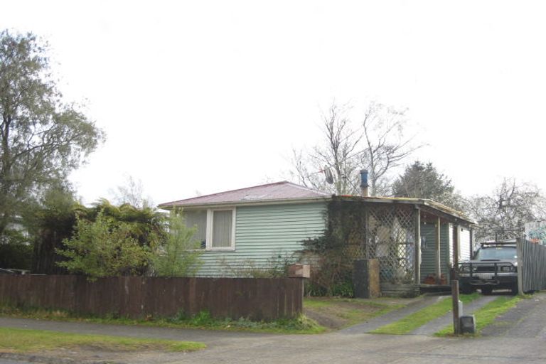 Photo of property in 226 Te Rangitautahanga Road, Turangi, 3334