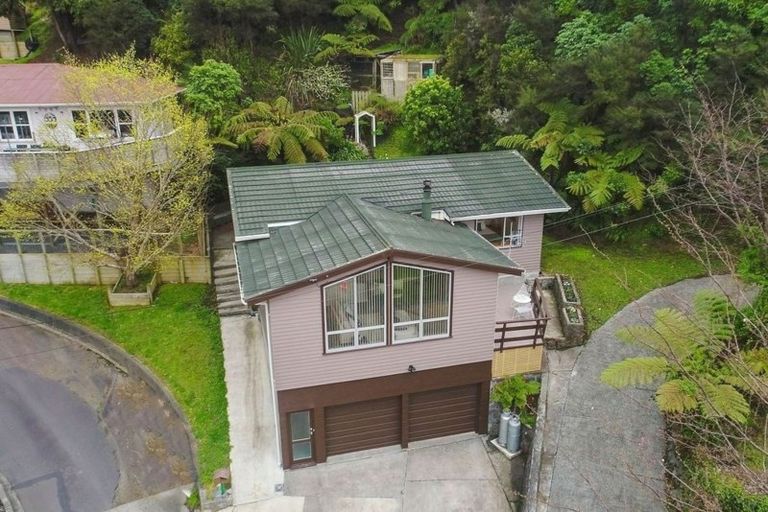 Photo of property in 30 Davis Grove, Wainuiomata, Lower Hutt, 5014
