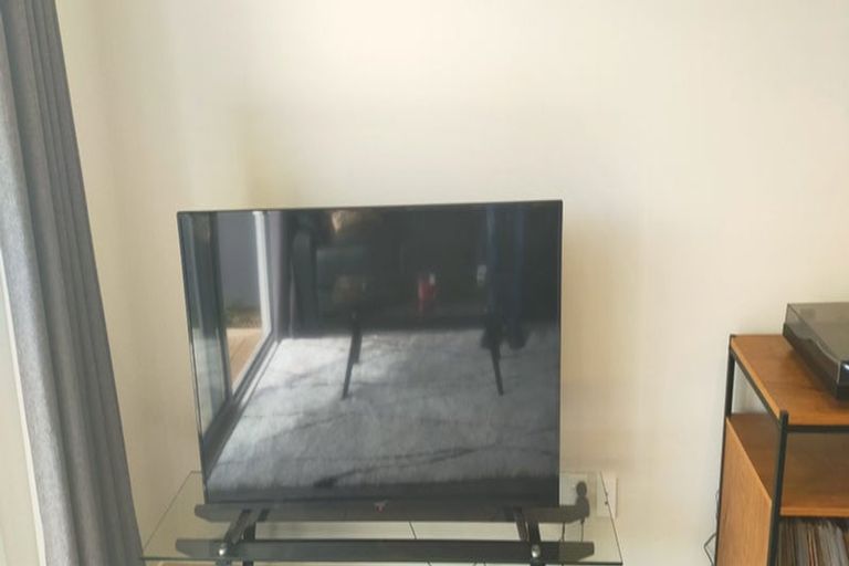 Photo of property in 10 Harena Way, Moera, Lower Hutt, 5010